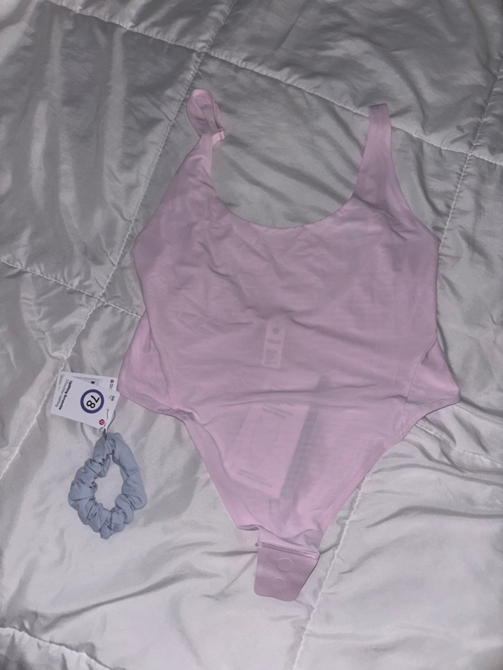 Lululemon Bundle (1 piece & hair scrunchie)